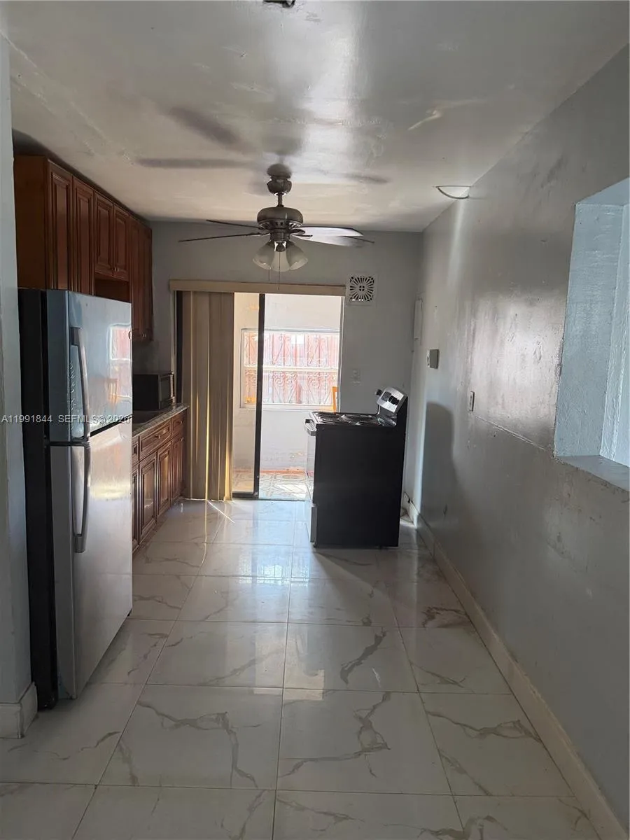 60 NW 128th St North Miami, FL 33168
