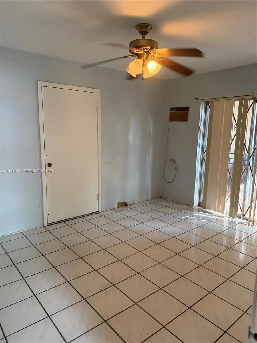60 NW 128th St North Miami, FL 33168