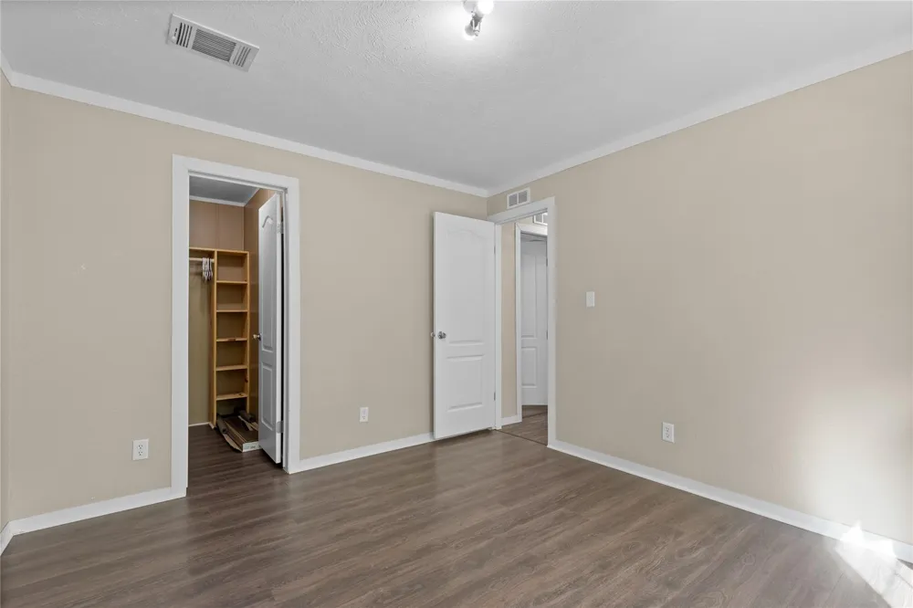 141 Leaning Oak Drive Point Blank, TX 77364
