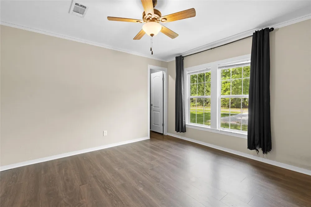141 Leaning Oak Drive Point Blank, TX 77364