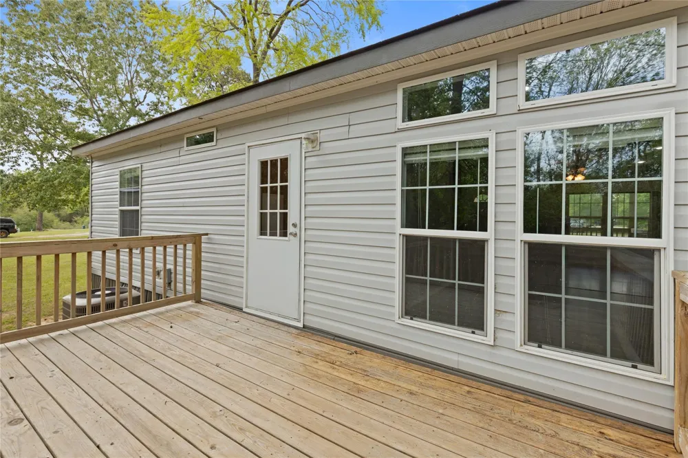 141 Leaning Oak Drive Point Blank, TX 77364
