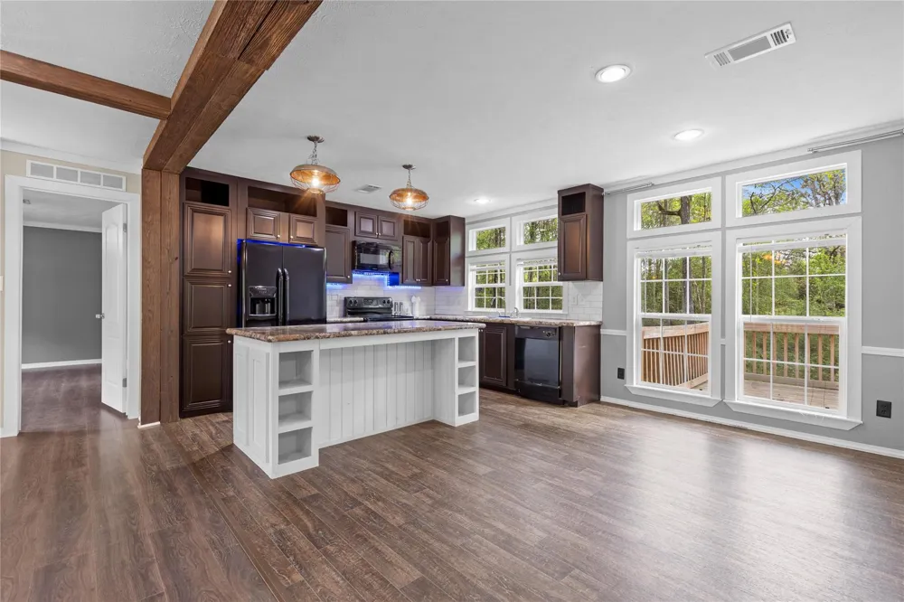 141 Leaning Oak Drive Point Blank, TX 77364