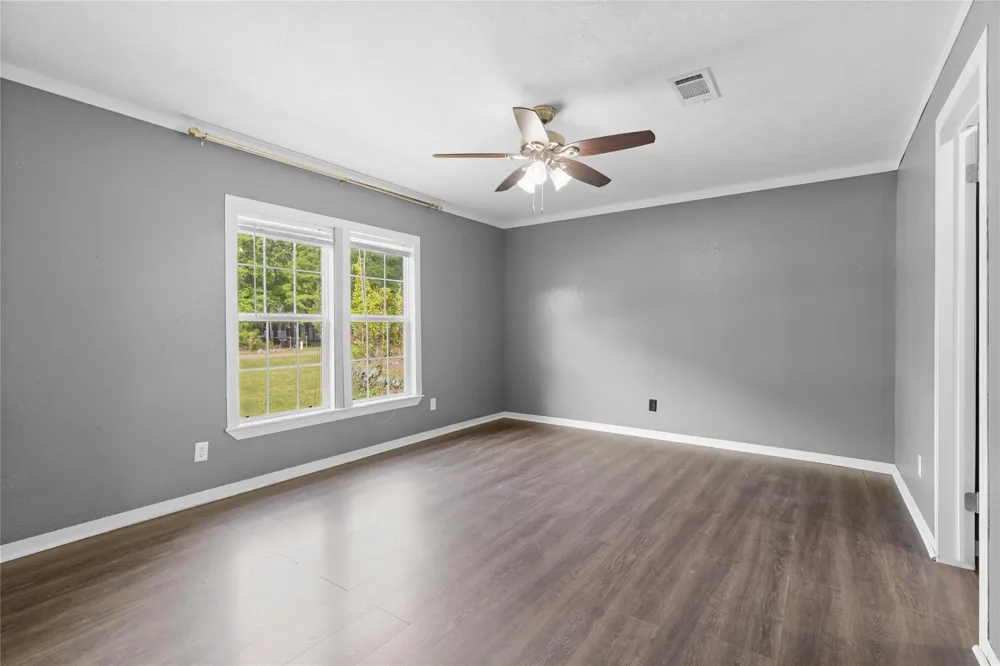 141 Leaning Oak Drive Point Blank, TX 77364