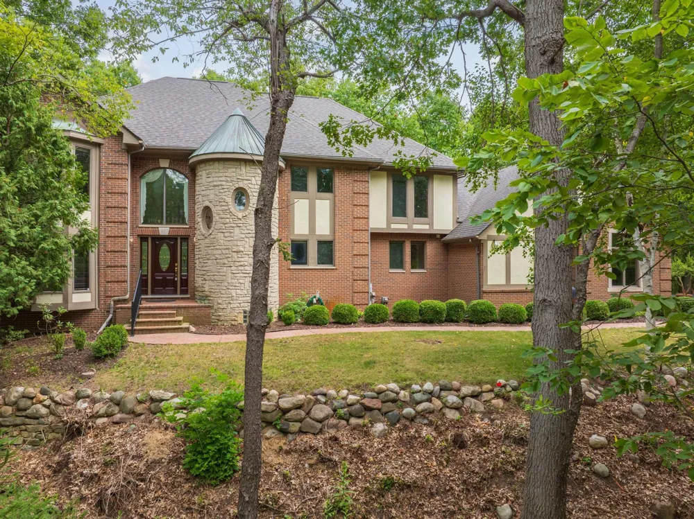 1260 Silverbell Road Rochester, MI 48306