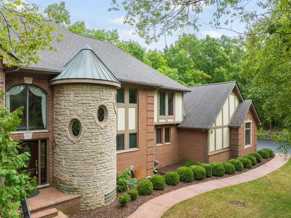 1260 Silverbell Road Rochester, MI 48306