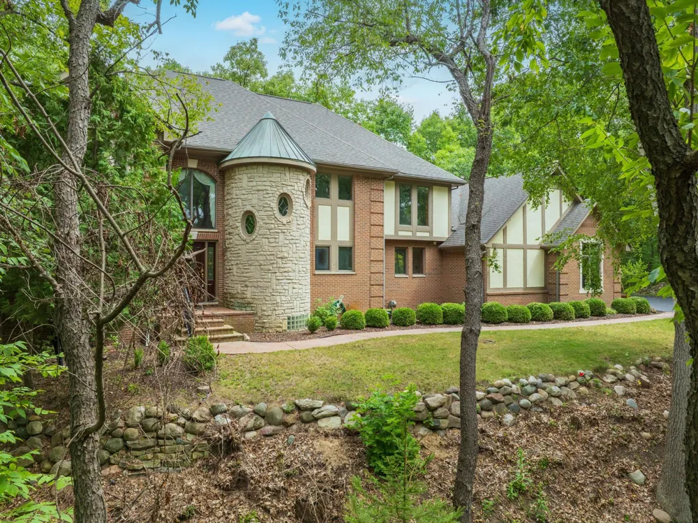 1260 Silverbell Road Rochester, MI 48306