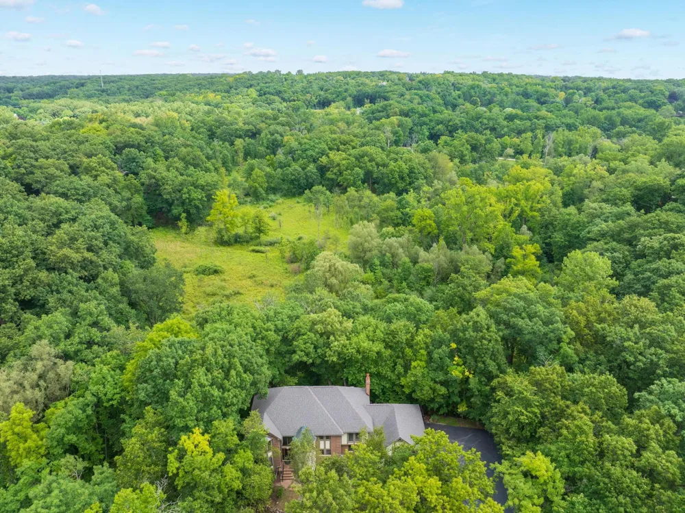 1260 Silverbell Road Rochester, MI 48306
