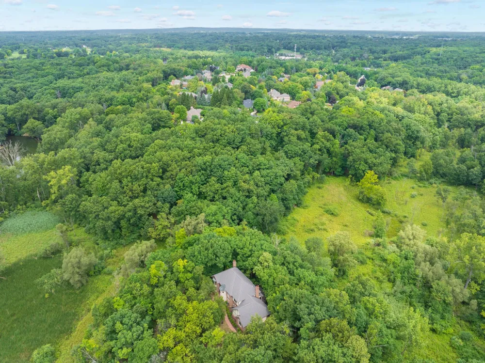 1260 Silverbell Road Rochester, MI 48306