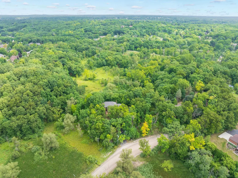 1260 Silverbell Road Rochester, MI 48306