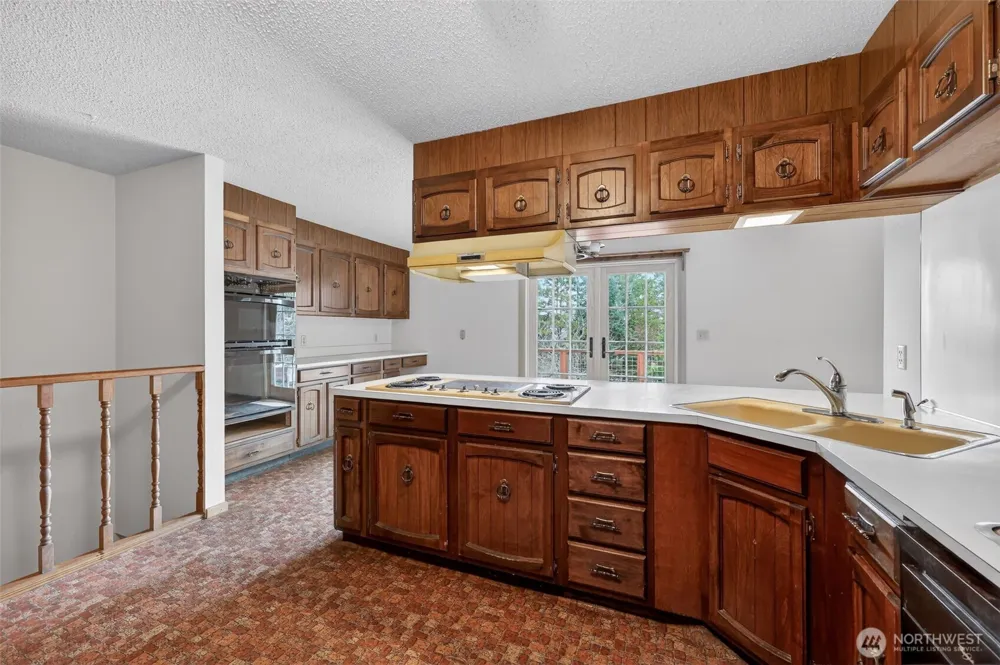 716 Garden Hill Rd Elma, WA 98541