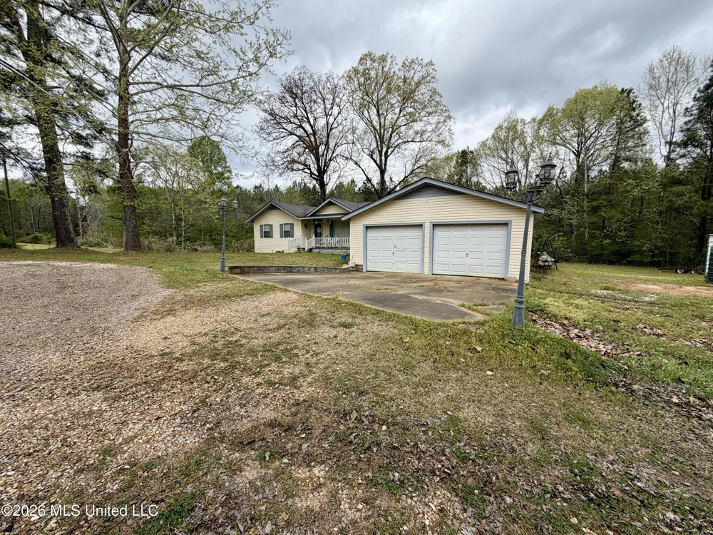 1861 Highway 25 Carthage, MS 39051