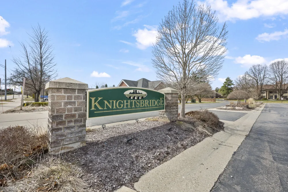 4376 Knightsbridge Lane West Bloomfield, MI 48323
