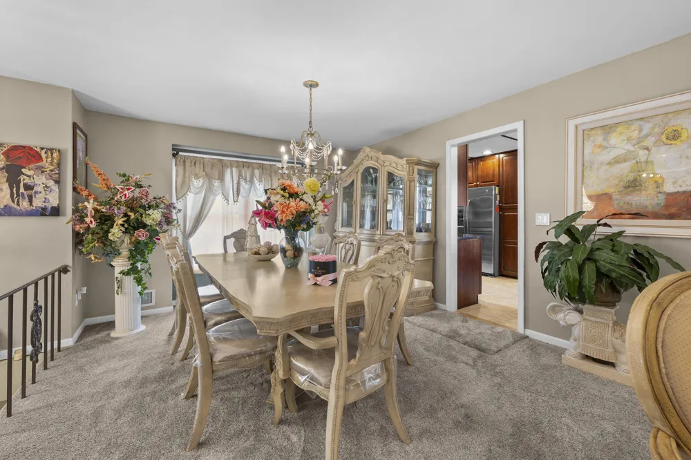 4376 Knightsbridge Lane West Bloomfield, MI 48323