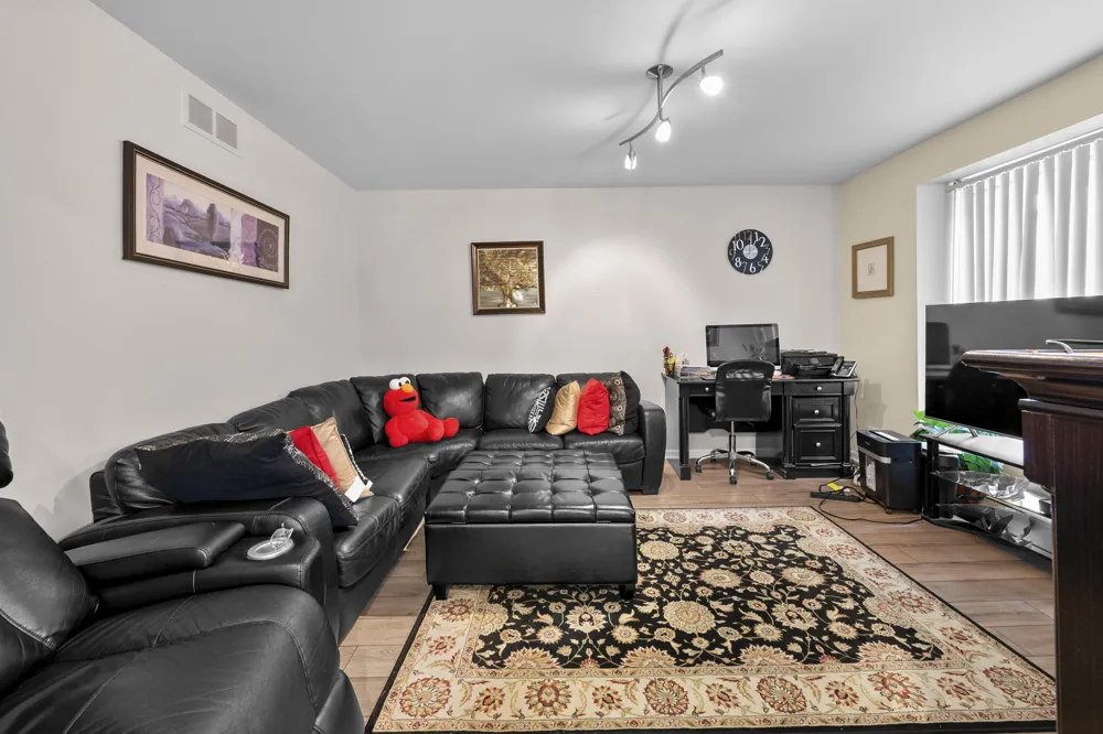 4376 Knightsbridge Lane West Bloomfield, MI 48323
