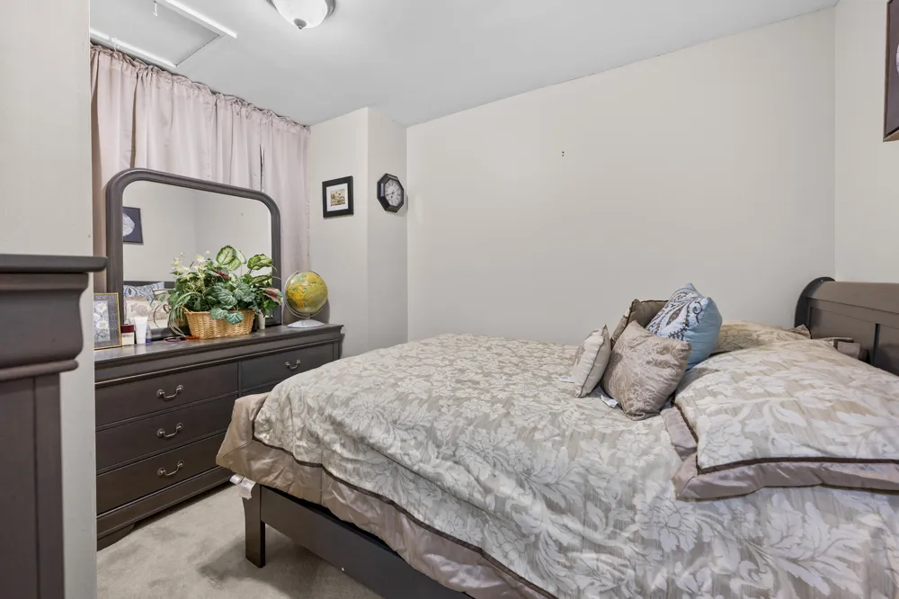 4376 Knightsbridge Lane West Bloomfield, MI 48323