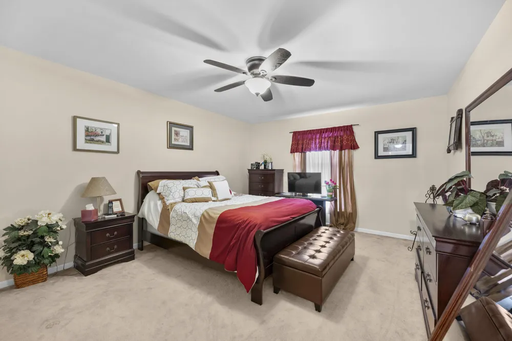 4376 Knightsbridge Lane West Bloomfield, MI 48323