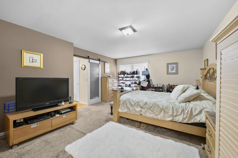 4376 Knightsbridge Lane West Bloomfield, MI 48323