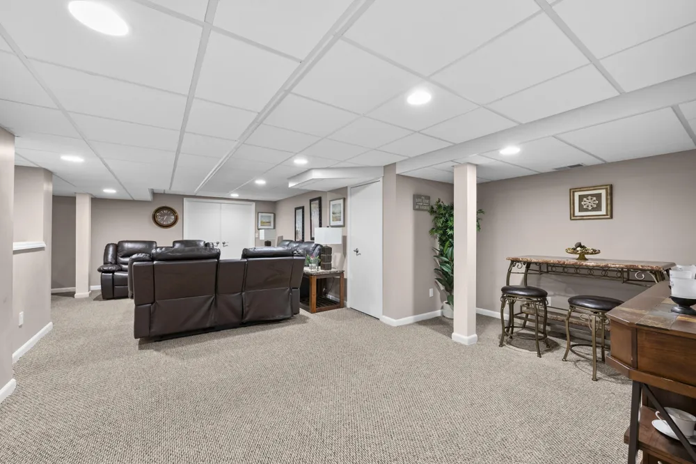 4376 Knightsbridge Lane West Bloomfield, MI 48323