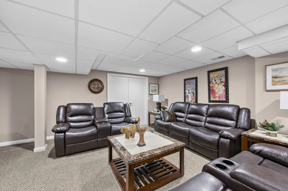 4376 Knightsbridge Lane West Bloomfield, MI 48323