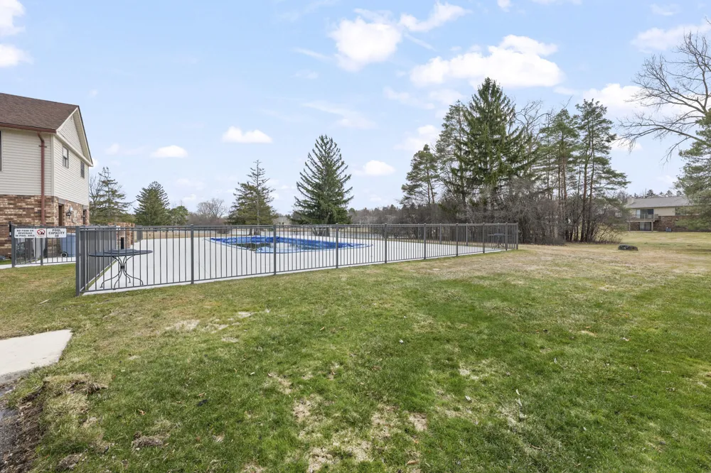 4376 Knightsbridge Lane West Bloomfield, MI 48323