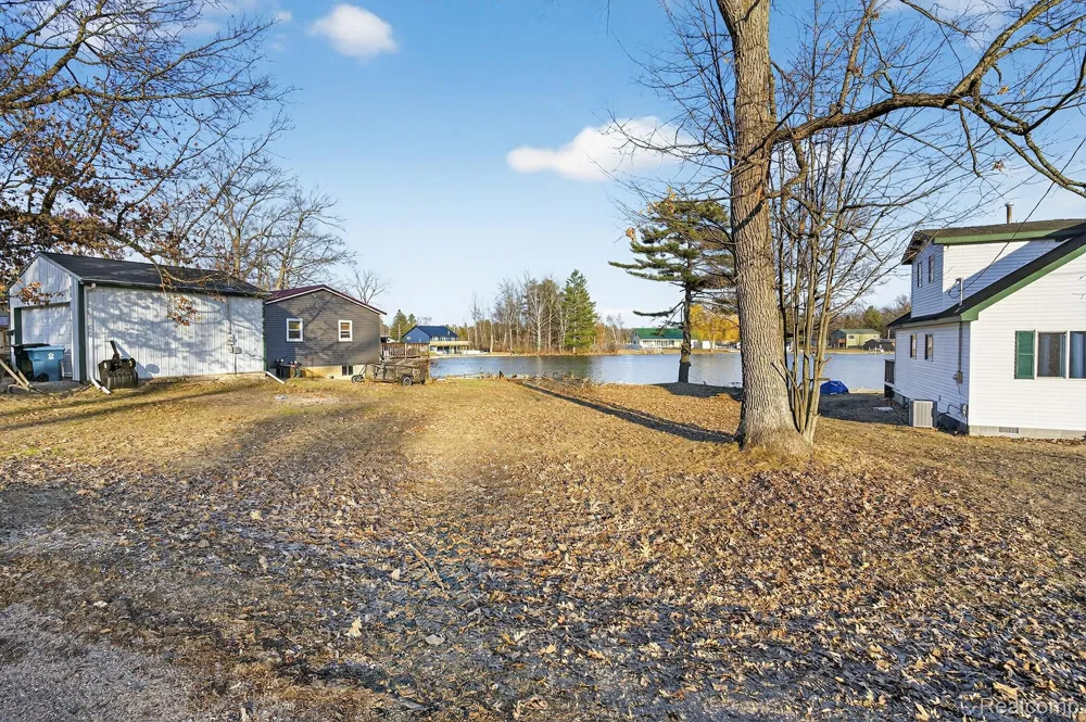 Circle Drive Hamilton Township, MI 48625