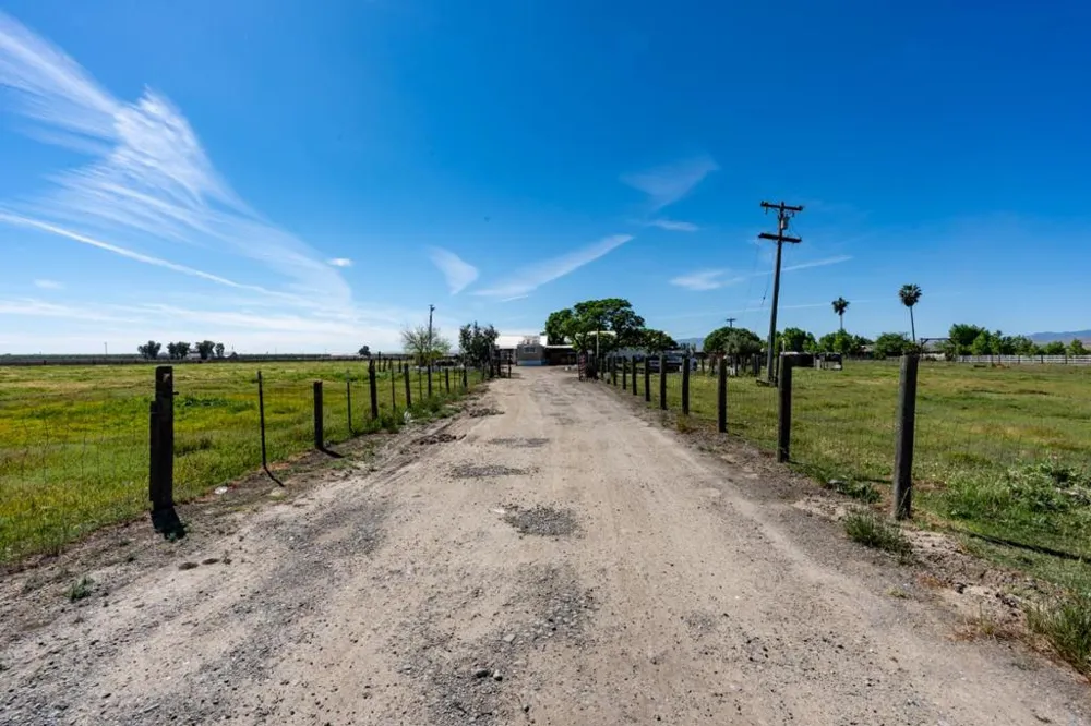 23429 Highway 152 Los Banos, CA 93635