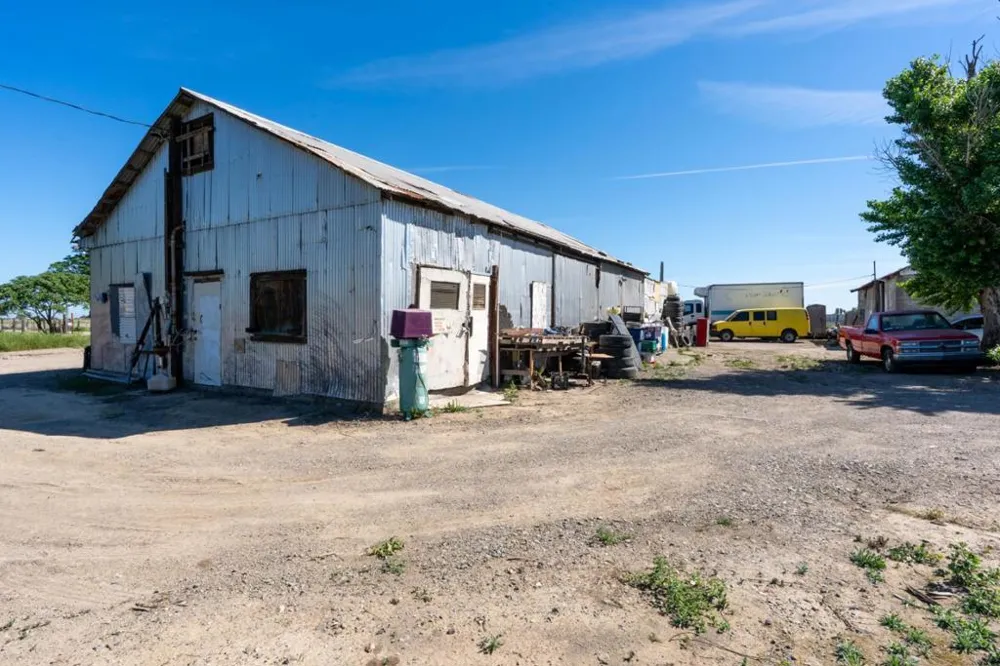 23429 Highway 152 Los Banos, CA 93635