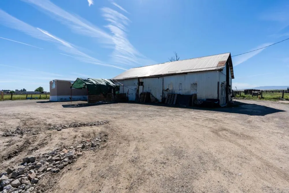 23429 Highway 152 Los Banos, CA 93635