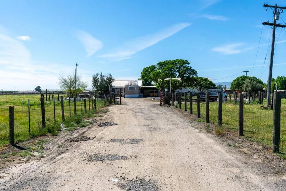 23429 Highway 152 Los Banos, CA 93635
