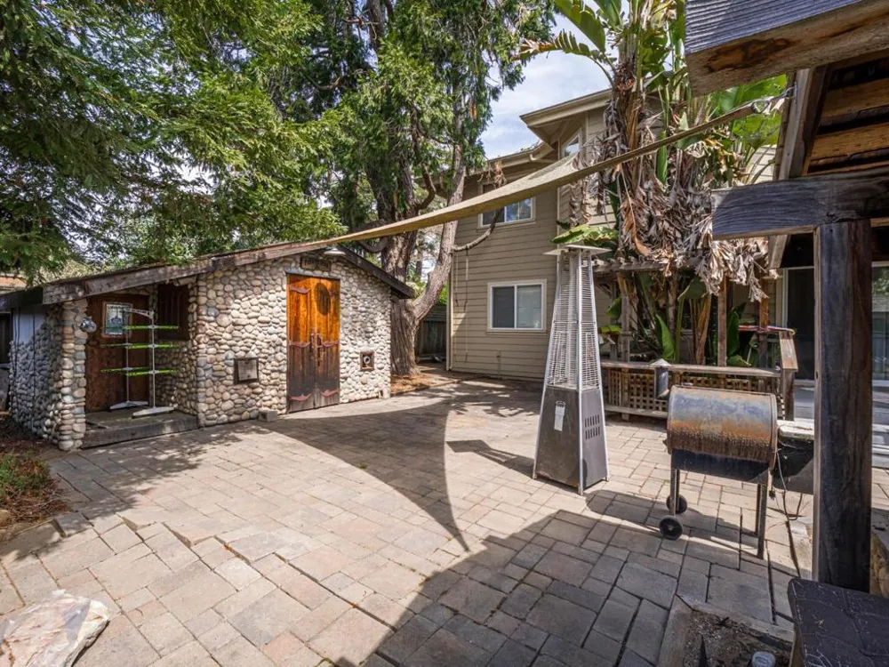 209 Hames Road Corralitos, CA 95076