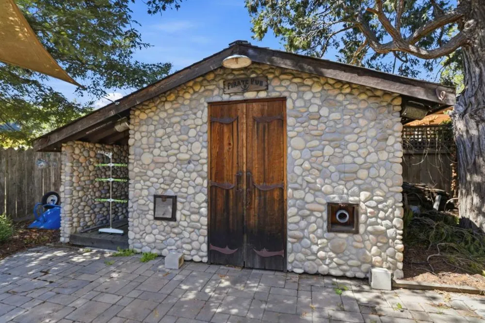 209 Hames Road Corralitos, CA 95076