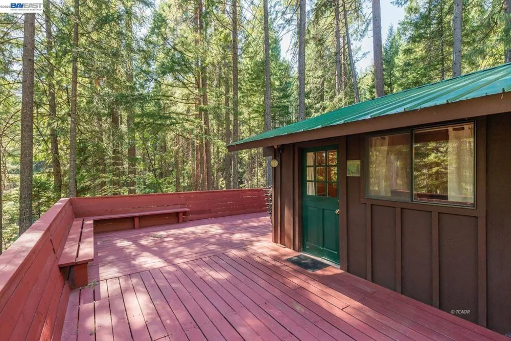 761 Lake Forest Dr. Trinity Center, CA 96091