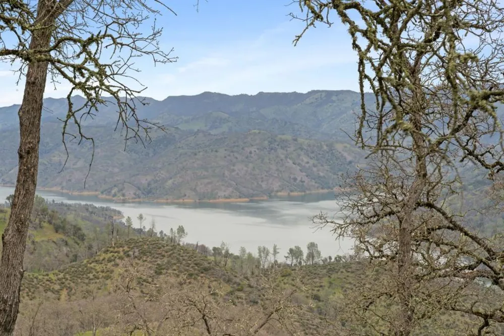 1525 Headlands Drive Napa, CA 94558