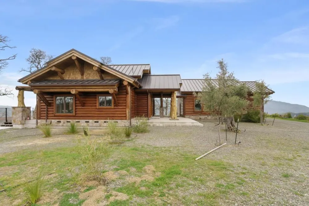 1525 Headlands Drive Napa, CA 94558