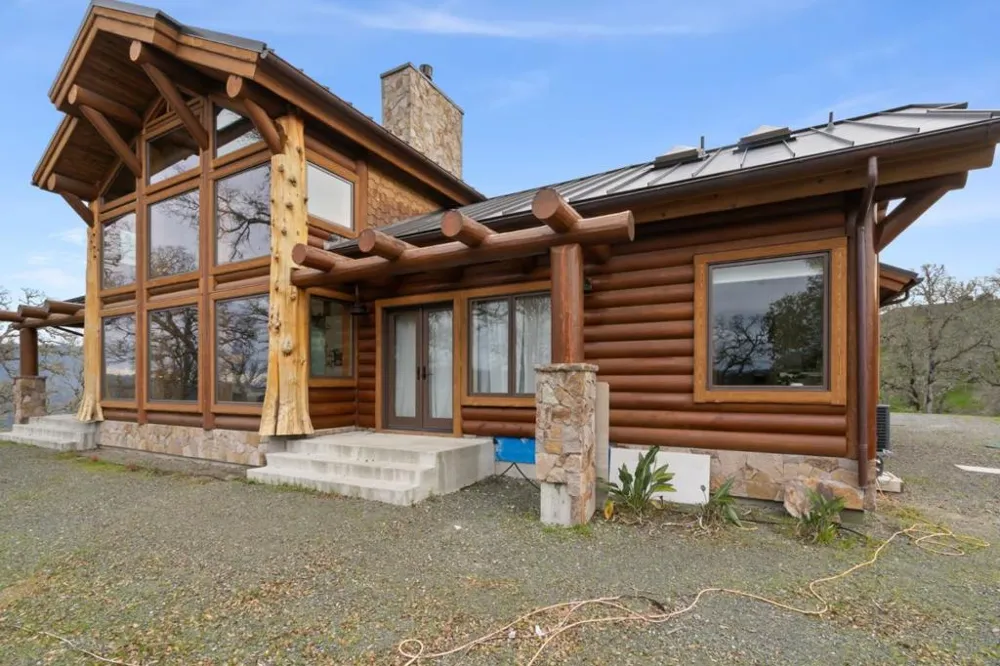 1525 Headlands Drive Napa, CA 94558