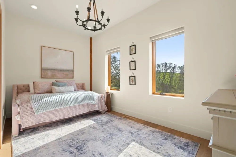 1525 Headlands Drive Napa, CA 94558