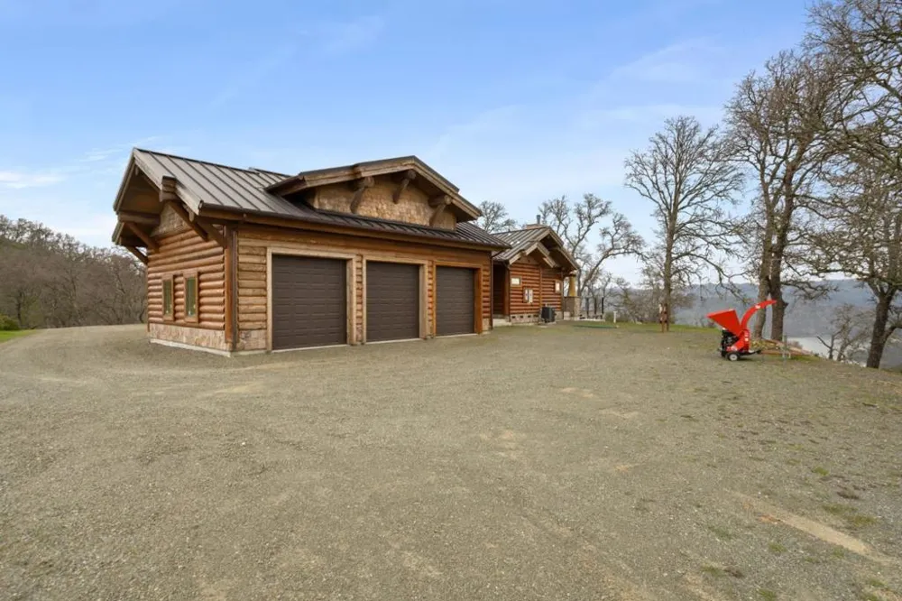 1525 Headlands Drive Napa, CA 94558