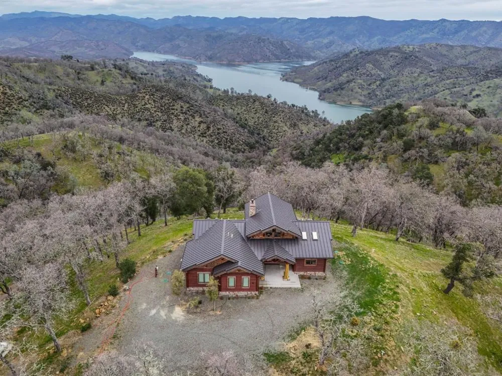 1525 Headlands Drive Napa, CA 94558
