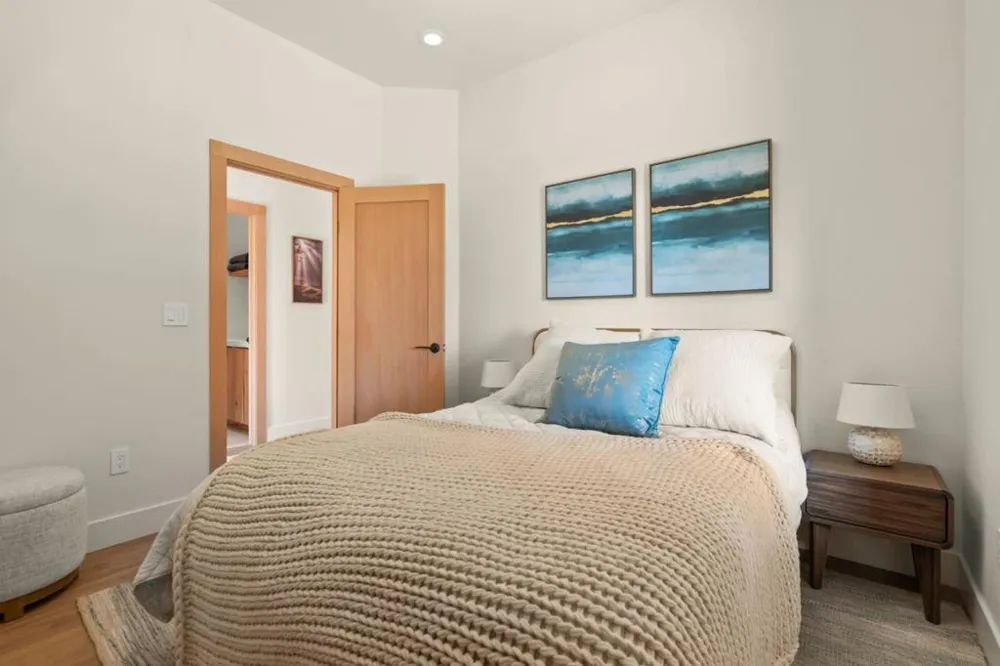 1525 Headlands Drive Napa, CA 94558