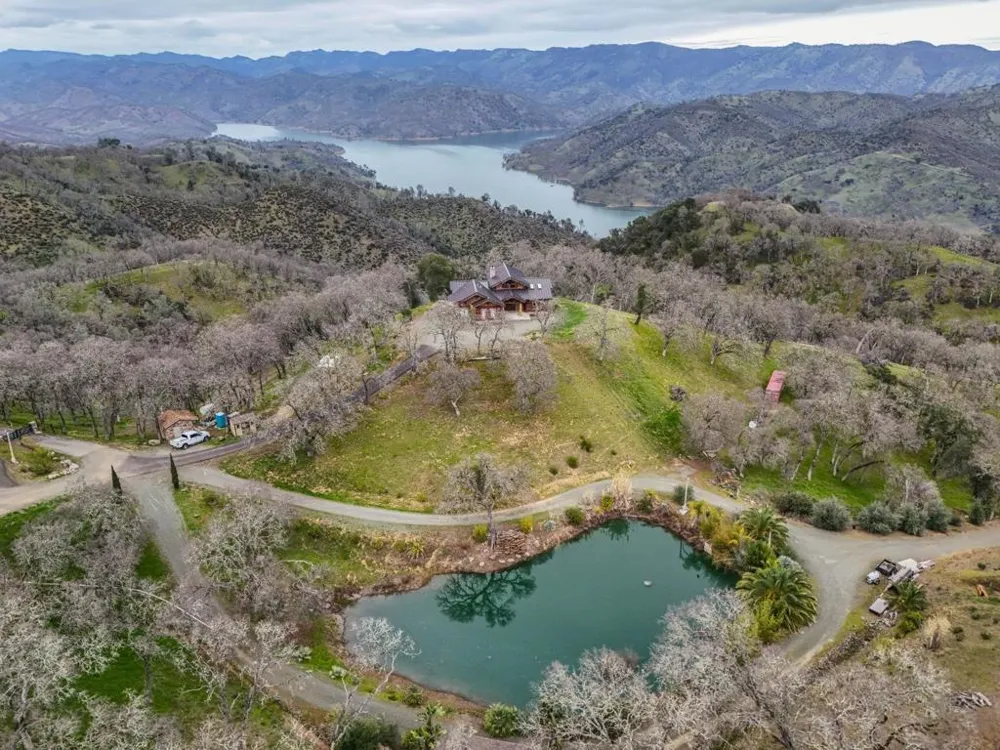 1525 Headlands Drive Napa, CA 94558