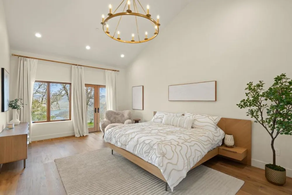 1525 Headlands Drive Napa, CA 94558