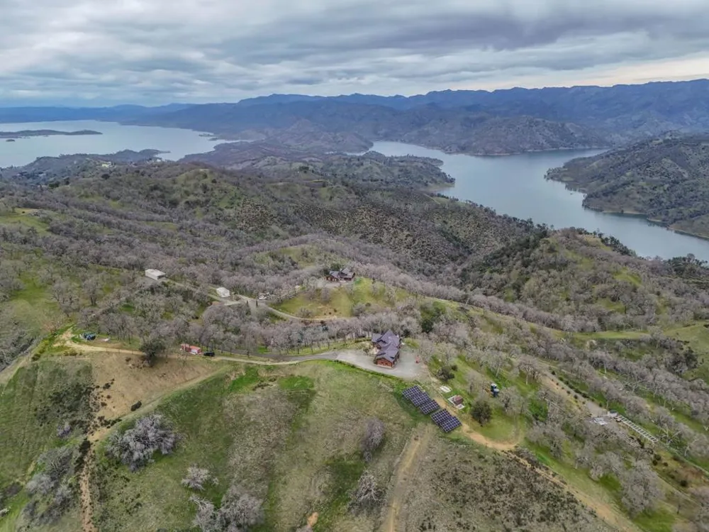 1525 Headlands Drive Napa, CA 94558