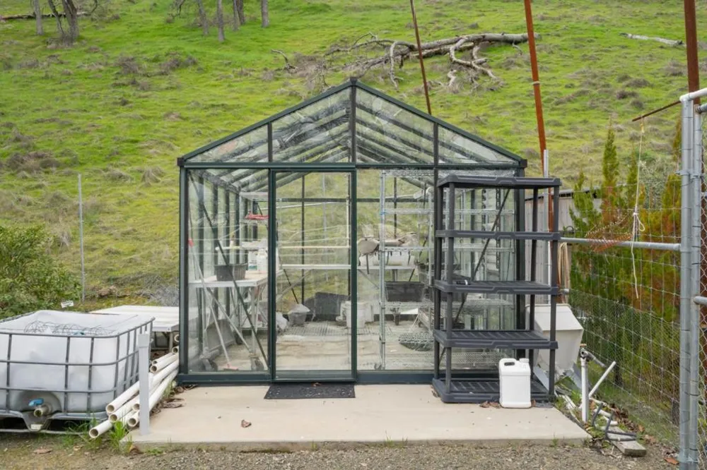 1525 Headlands Drive Napa, CA 94558