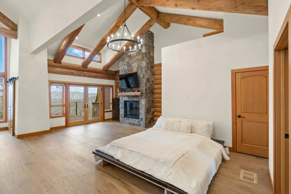 1525 Headlands Drive Napa, CA 94558