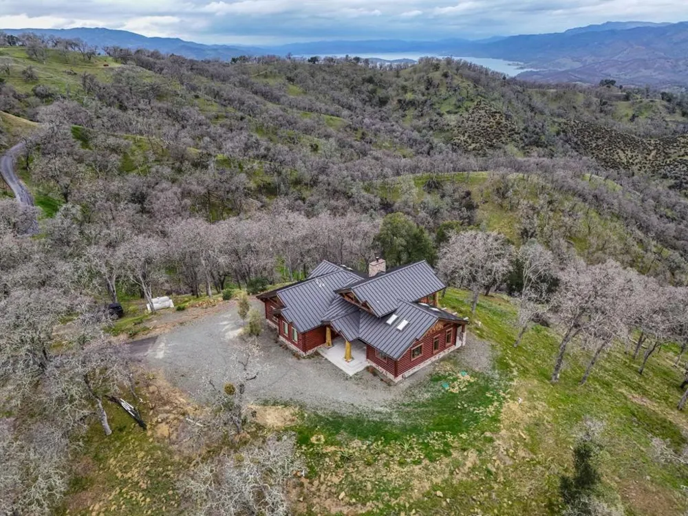 1525 Headlands Drive Napa, CA 94558