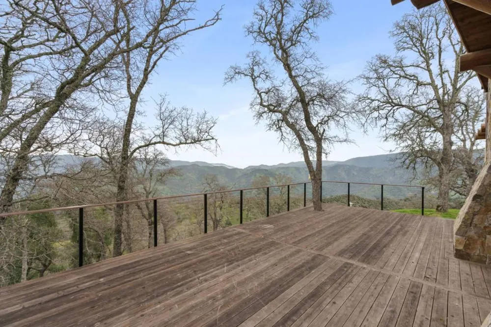 1525 Headlands Drive Napa, CA 94558