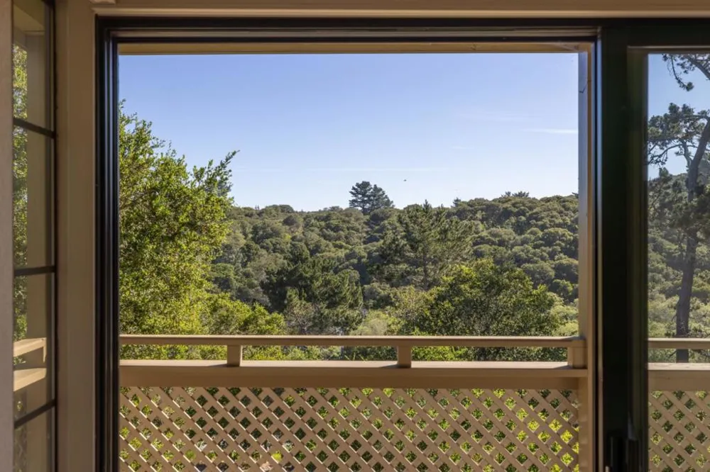 121 Quail Run Court Del Rey Oaks, CA 93940