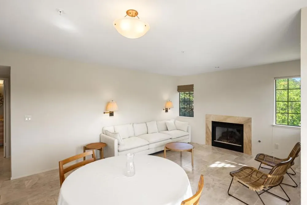 121 Quail Run Court Del Rey Oaks, CA 93940