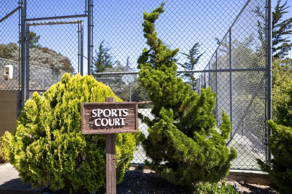 121 Quail Run Court Del Rey Oaks, CA 93940