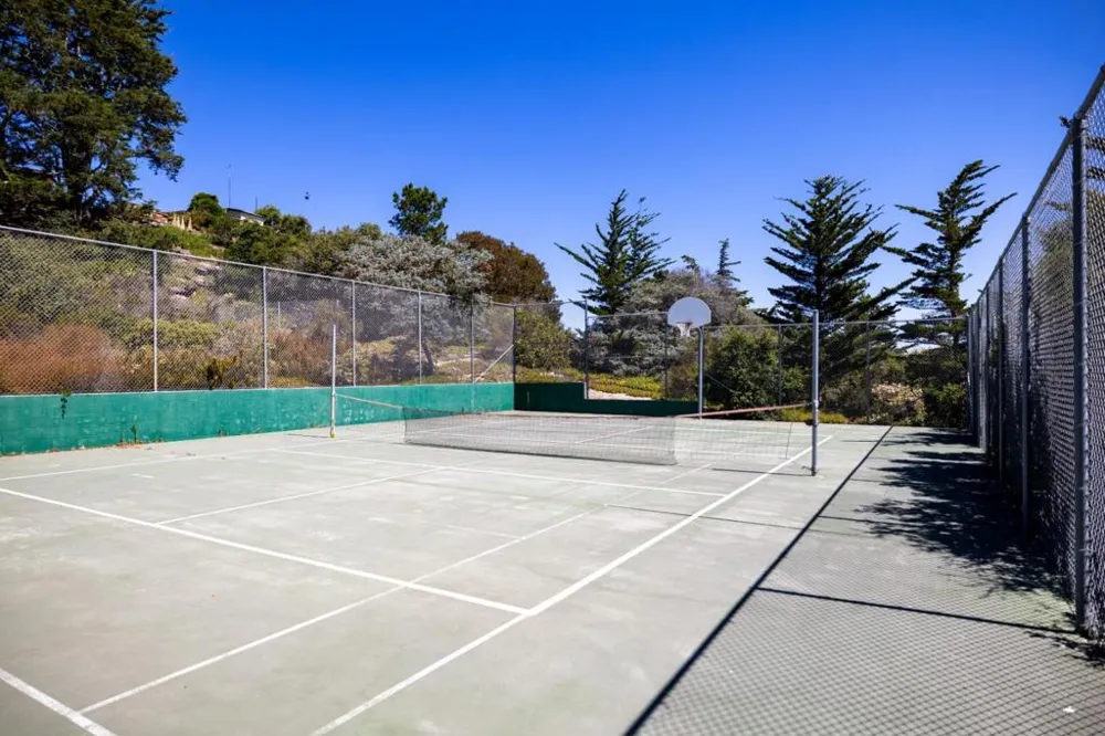 121 Quail Run Court Del Rey Oaks, CA 93940